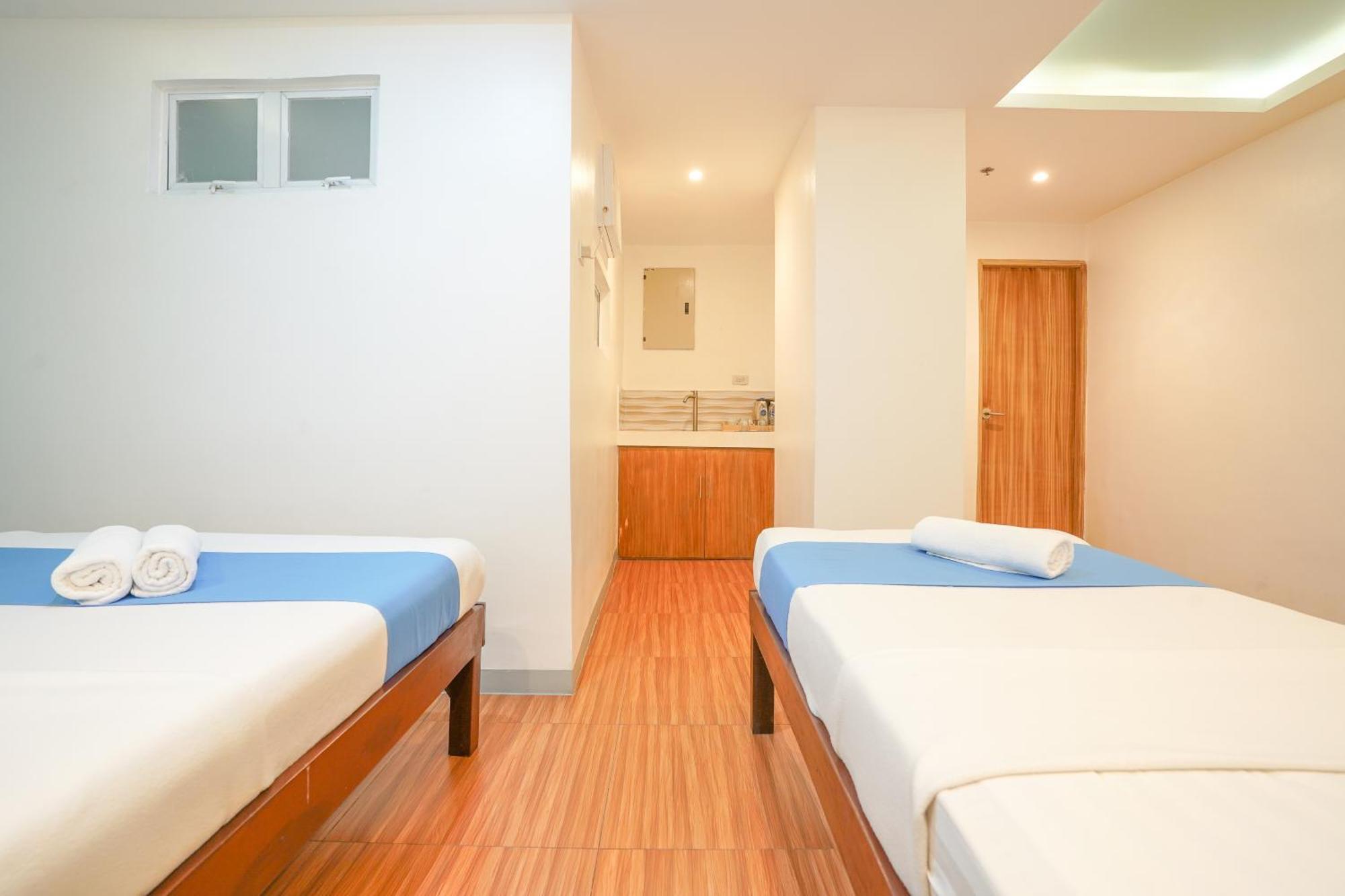Arzo Hotel Premier Makati City Exterior photo